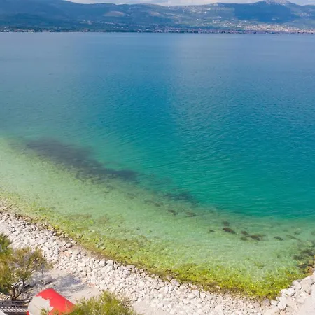 アパート Uvalic A2